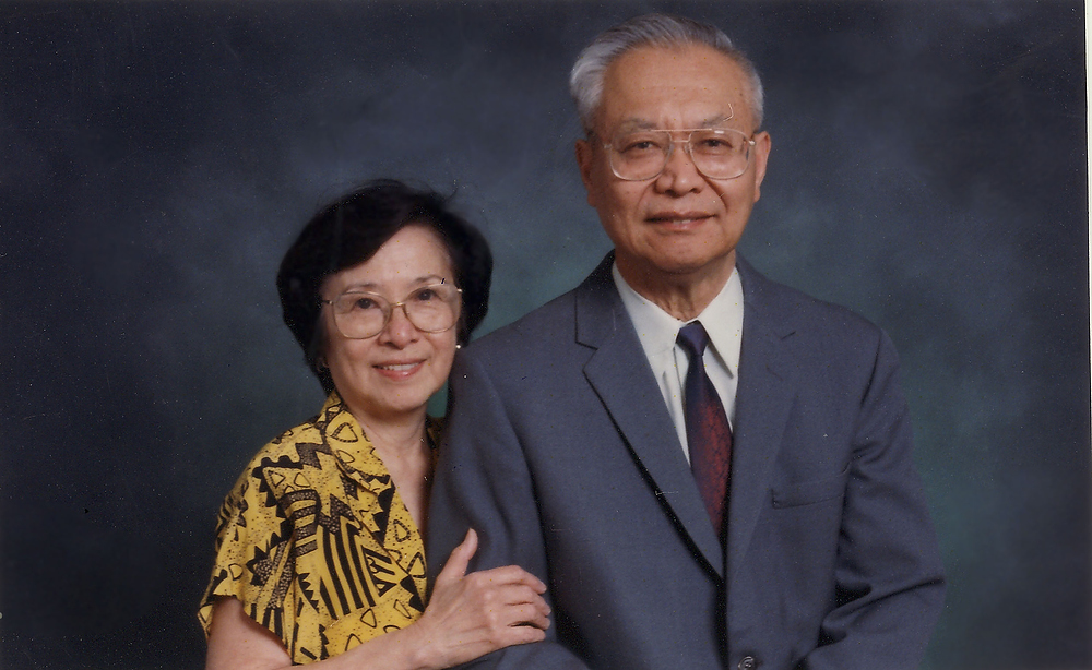 060 MomandDadPortrait.JPG